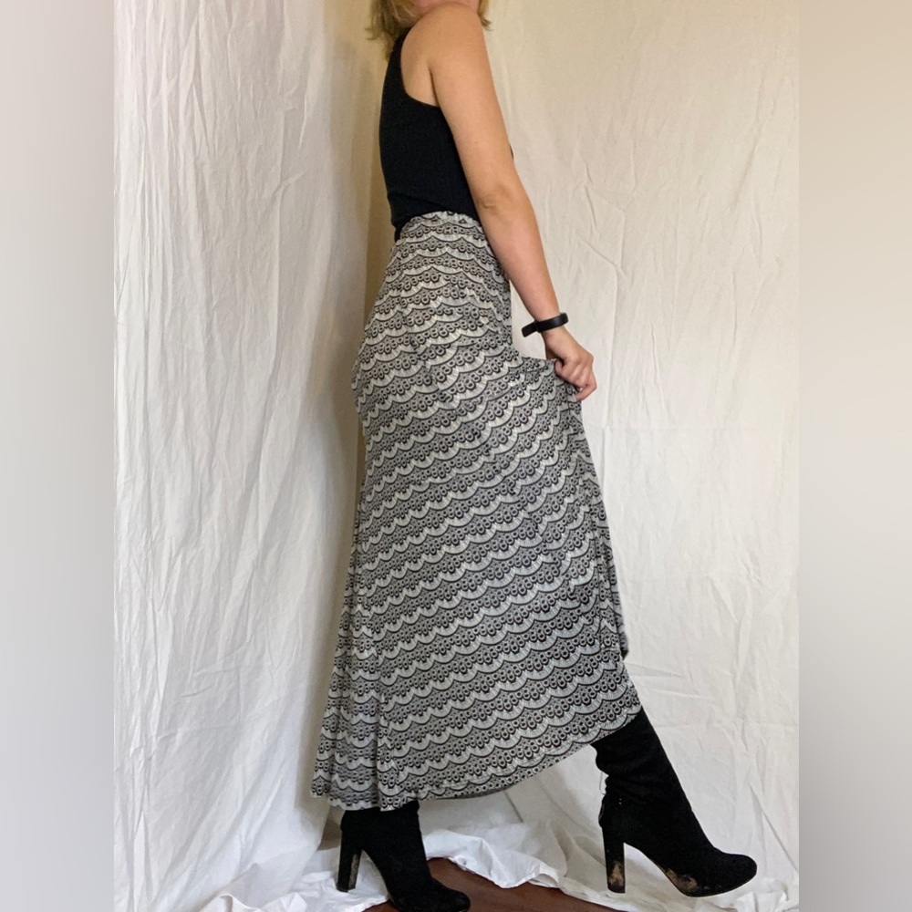 Black and white lace print maxi skirt